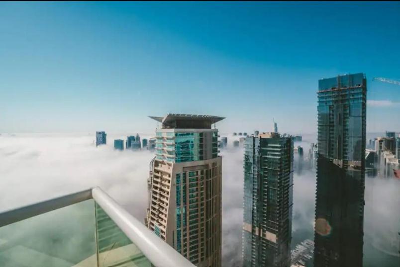High Floor With City Skyline & Burj Khalifa View 3 Bedroom Unit Marina ドバイ エクステリア 写真