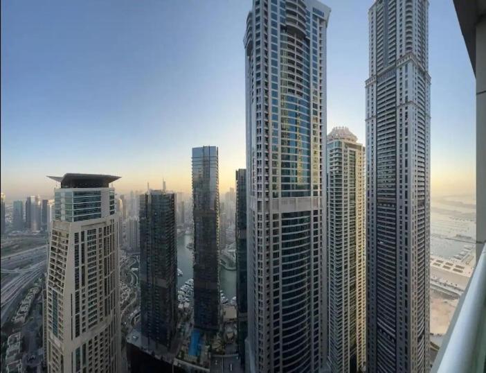 High Floor With City Skyline & Burj Khalifa View 3 Bedroom Unit Marina ドバイ エクステリア 写真